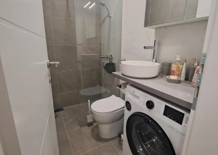 Avenue Flat * Mostar